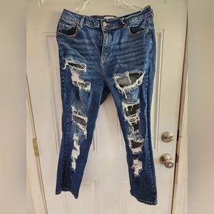 Boyfriend Distressed Jeans
